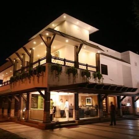 Hotel Florence Rāipur Exterior foto